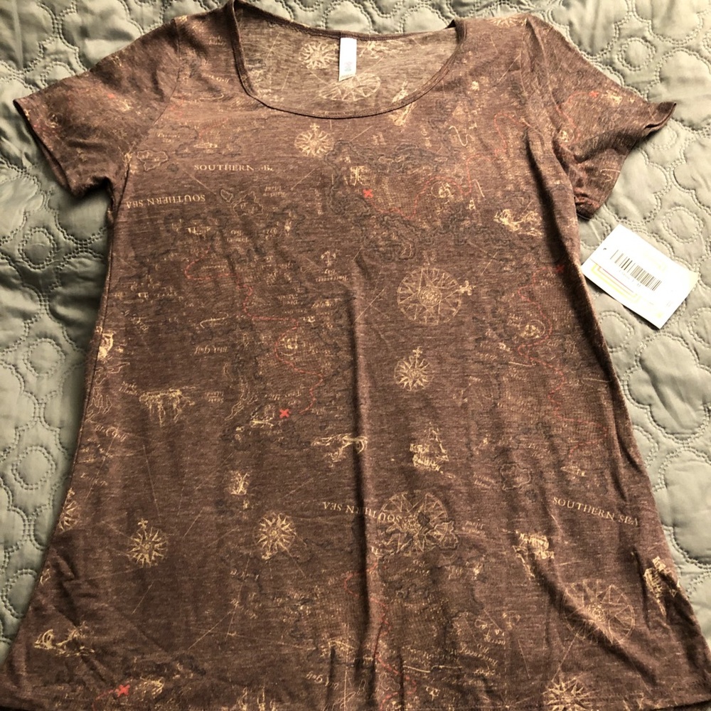 NWT Lularoe Classic T map print